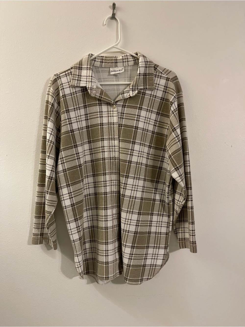 Fashion Bug Olive & White Plaid Long-Sleeve Button-Down Shirt